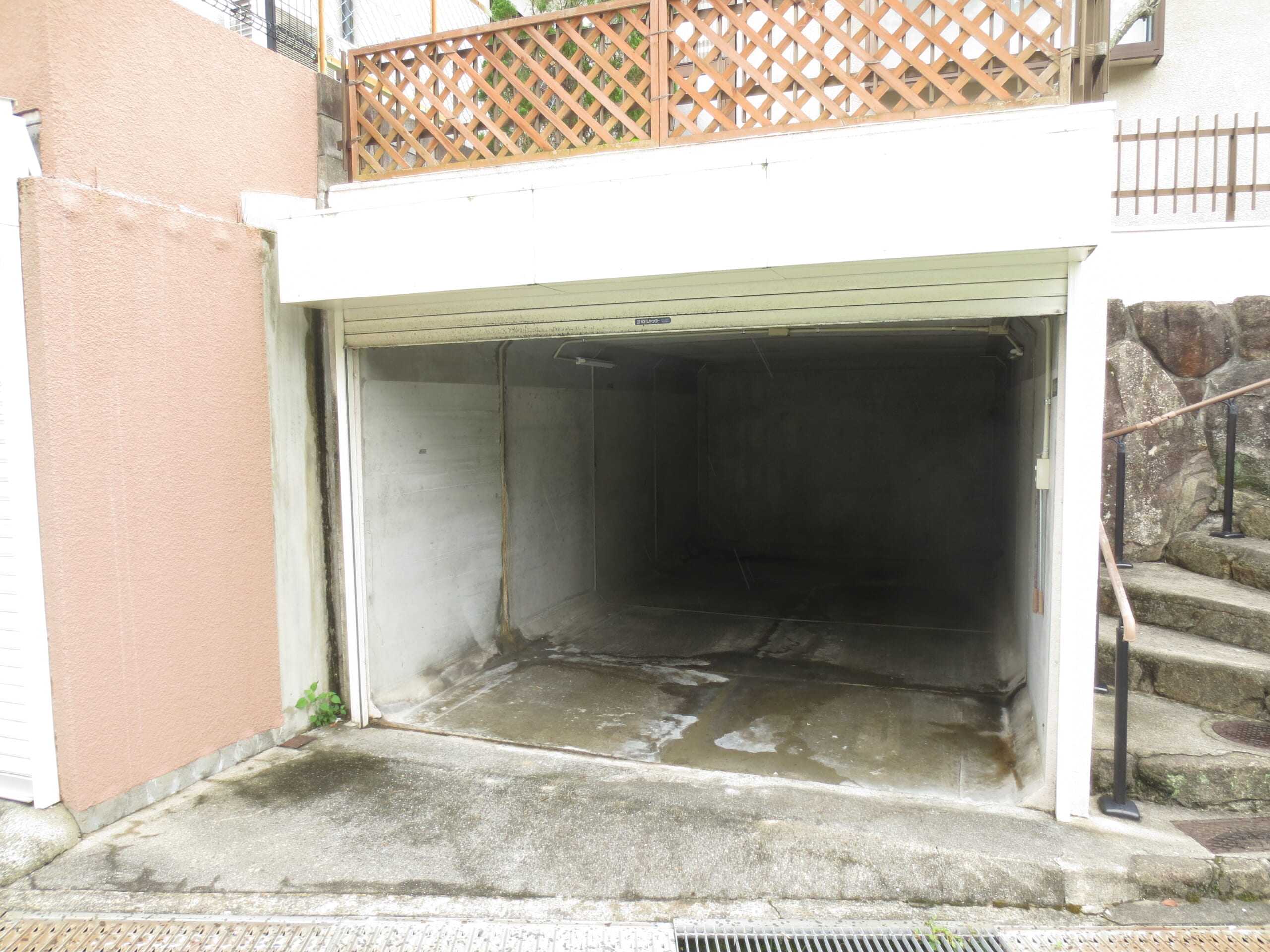 【専任】名塩赤坂貸戸建て（シャッターガレージ付）