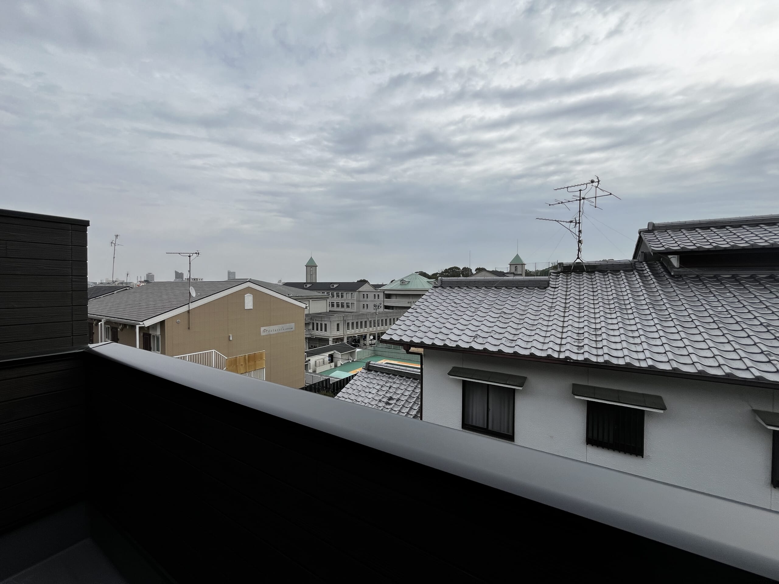 【貸主】上池田六丁目新築一戸建てA棟