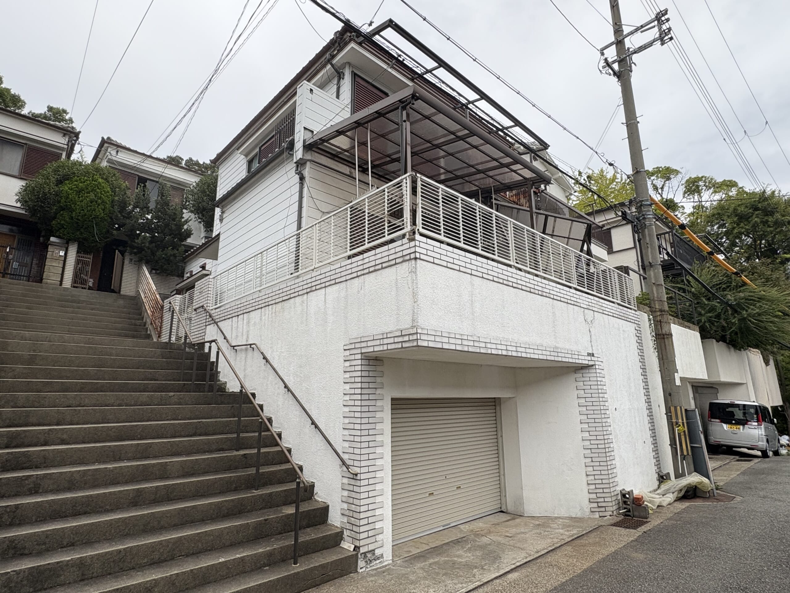 長田区重池町2丁目　堀込車庫付中古一戸建