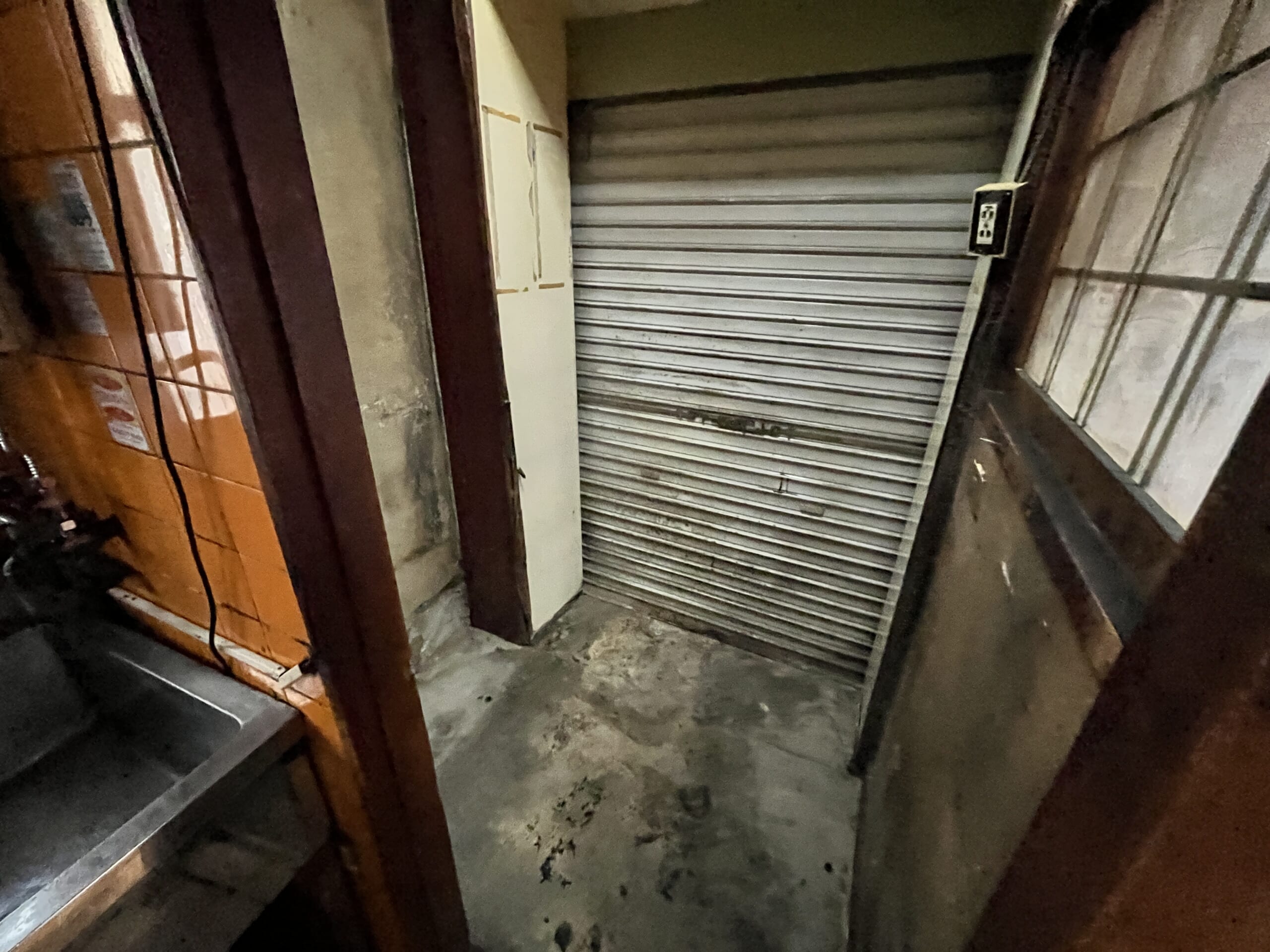 湊川町三丁目貸店舗