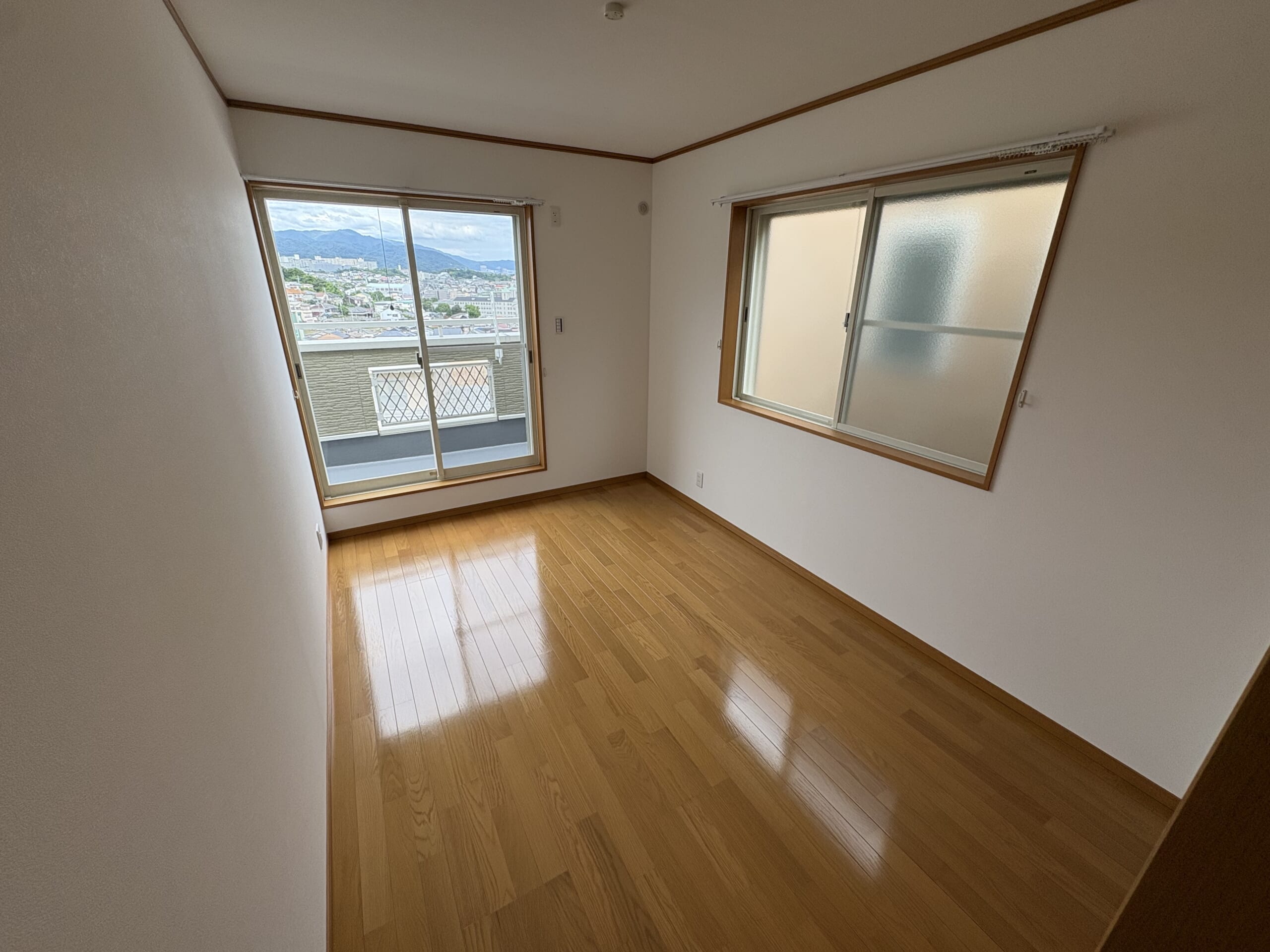 長田区大谷町2丁目（リノベーション済）カーポート2台付一戸建